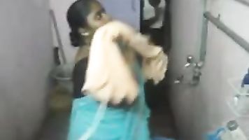 Mumbai Kaamwali Bai - Movies.