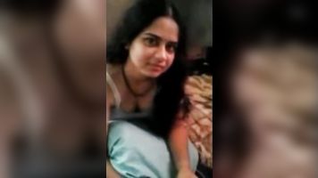 Gujarati Bhabhi Meena - Movies.