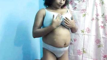 Shradha Bhabhi In Bra - Movies.