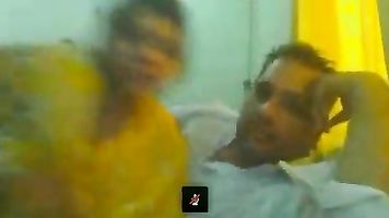 Pakistani couple on skype doing a sex chat with public.