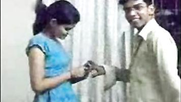 Couple Getting Engaged - Movies. video2porn2