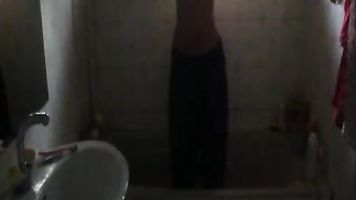 Meenal Sood Shower Saga! - Movies.