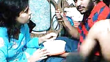 Mature couple of Bhopal having a sex in their bedroom
