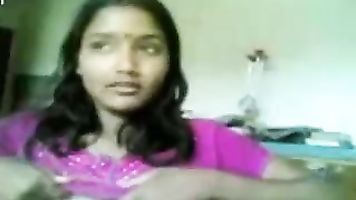 Sexy Naghma Bhabhi - Movies.