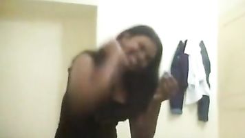 Homemade Desi sex tape.