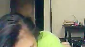 Slim shaven Desi chick sucks and fucks boyfriend at home.