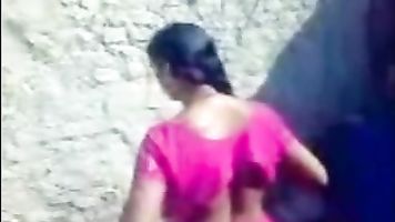 Sexy Tamil Gorgeous Shows Her Big Boobs