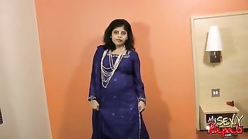 Desi pretty Rupali using a toy masturbating