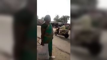 SATIN SILK SAREE AUNTY video3porn3