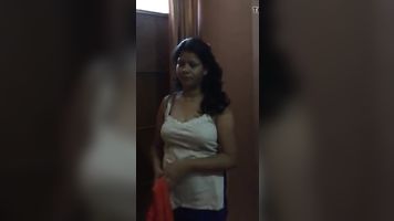 mallu escort girl with customer
