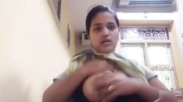 Kerala girl show her naked body to his lover