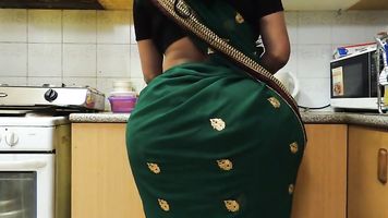Desi Bhabhi's BIG butt