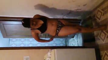 Bhabhi dressing infront of devar