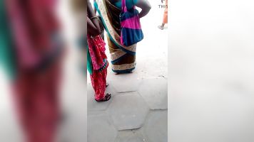Desi teenage girl beautiful view in busstop (beautiful closeup)