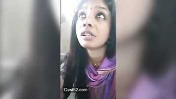 Indian beautiful collage girl suck her bf cock 2