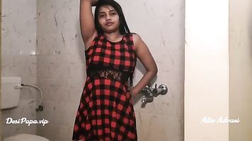 tamil college girl alia advani taking shower