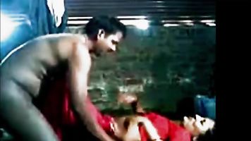 Murli, Kuili uncensored - Kannil Etho Minnal -Song
