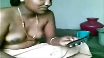 desi Horny indian south desi desi aunty fucking sucking show vagina in hotel room