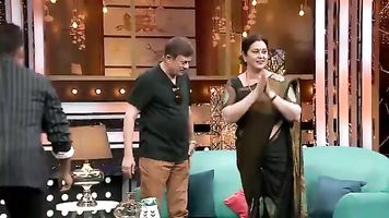 Cute and Beautiful Actress Geetha Aunty Side Show