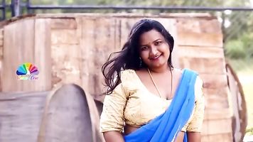 cute plump bhabhi