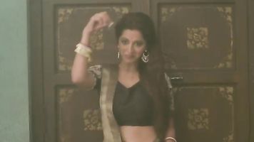 Riddhima Tiwari Hindi Serial actress Hottest Seducing Scene in Ghulaam Serial