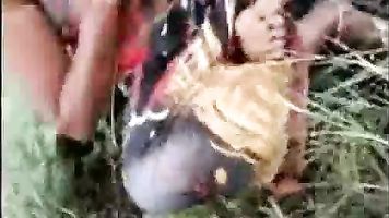 CLIP-20140608-PV0001-Vijayawada (IAP) Telugu 43 yrs old married cute, cute and hot wife aunty Mythili showing her boobs and vagina at forest sex porn clip