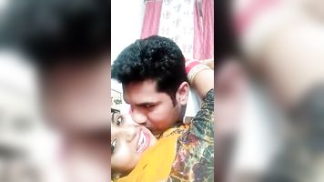 TAMIL GIRL BOOK HER http://1ink.cc/wnpPB