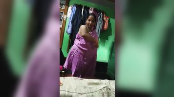 Desi Aunty Dressing 3