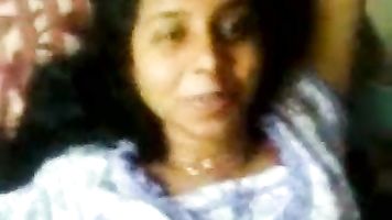 Tamil Beautiful Mallu hot girl beautiful talk with lover and showing cunt - Wowmoyback