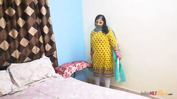 Tamil Bhabhi Shanaya Seducing Her Husband After Hectic Daily Routine Life