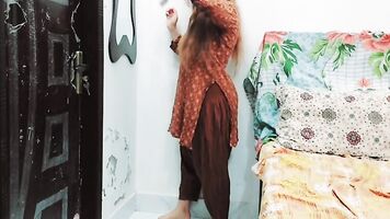 Pakistani Mature Secret Sex With Neighbour With Clear Hindi Audio
