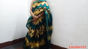 Desi Bhabhi Fuck In Hotel room with service man
