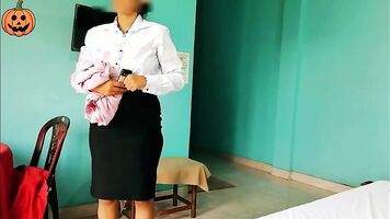 Fuck With Hotel Room Service Attend Girl In Sri Lanka