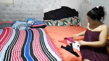 My stepson looks at my clothes, I seduce him to get fucked with his huge dick in my butt