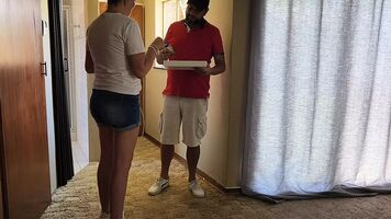Cuckold i dared my milf to fuck the pizza guy