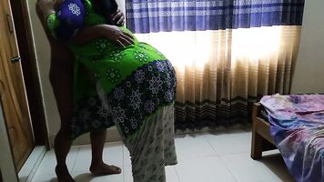 naukrani ko jabardasti chudai Malik Ke Beta - Desi CHUBBY Beautiful Maid Fucked By Owner while sweeping room (Big butt fuck)
