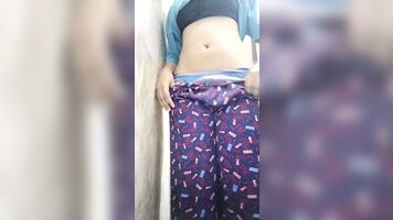 girlfriend ne boobs dabaye aur dudh nikala aapne dabakr sexy desi girlfriend