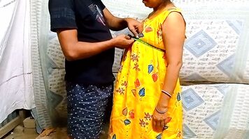 Tailor ne Everbest Huge Boobs Bhabhi ko Chod diya - Tamil Tumpa