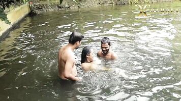 DIRTY HUGE BOOBS BHABI BATH IN POND WITH HANDSOME DEBORJI (OUTDOOR)