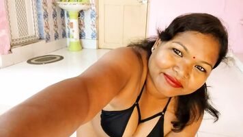 Tamil Milf Beautiful Show 30