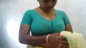 Aunty Bathing Naked - Movies.
