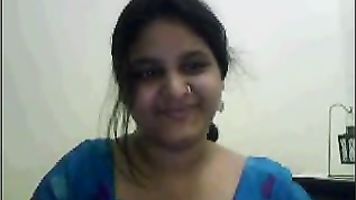 longest Indian couple kissing sex scene have an added dimension of contrast in Indian couple kissing